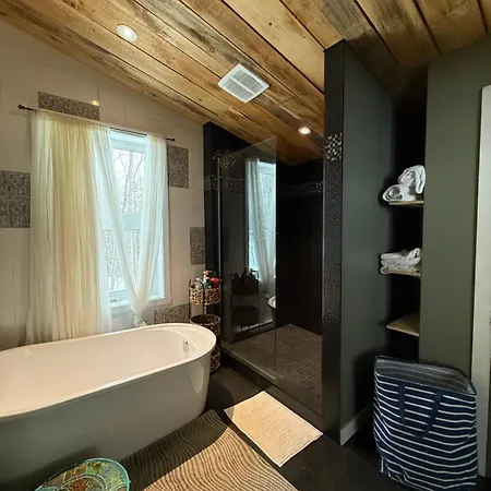 Cozy, Luminous And Charming Retreat Villa Harrington Exterior photo